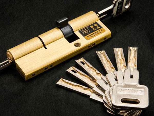 新建24小时上门开锁公司